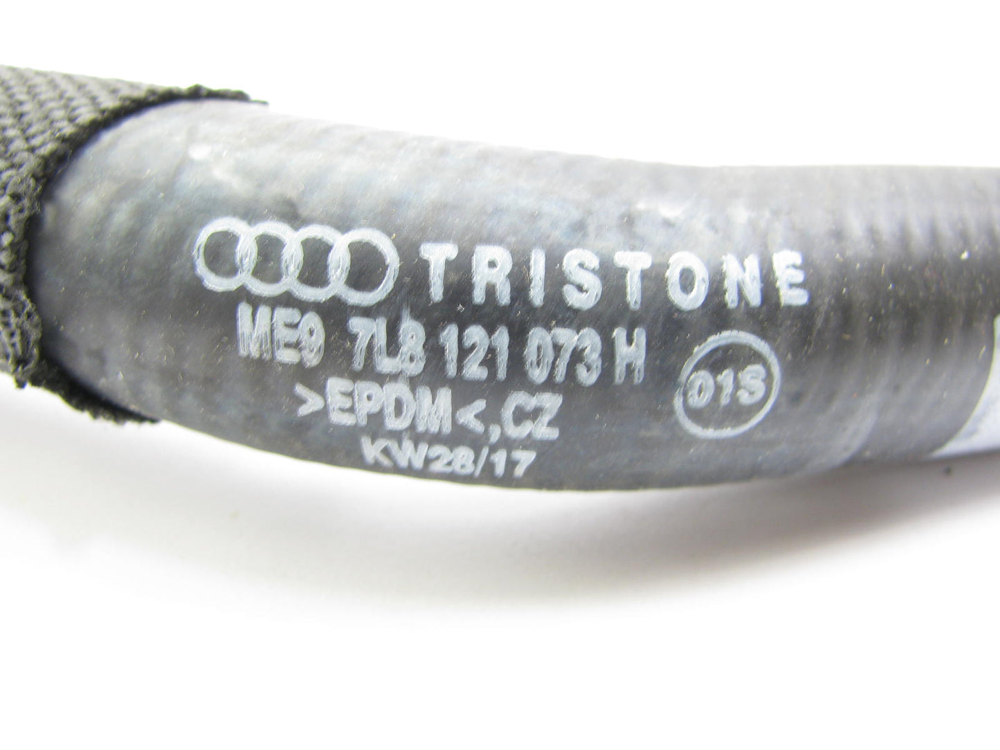 NEW - OEM VW Audi 7L8121073H Cooling Connector Hose 2013-2015 Q7 3.0L TDI