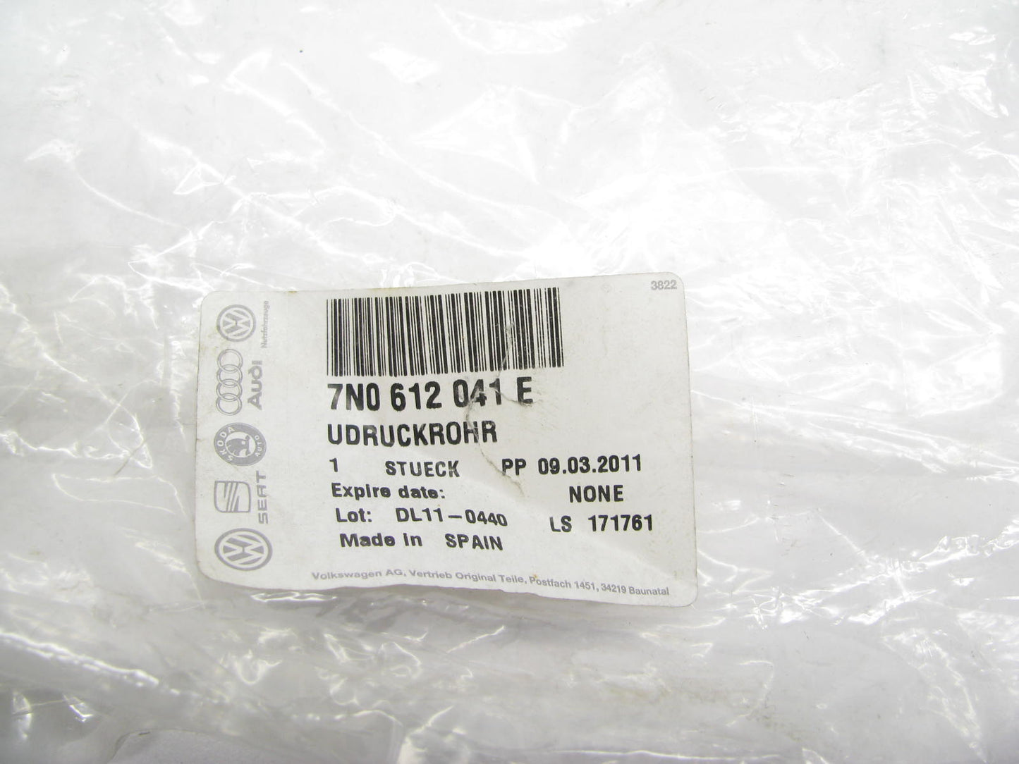 NEW - OEM VW Audi 7N0612041E Vacuum Pipe With Non-Return Valve