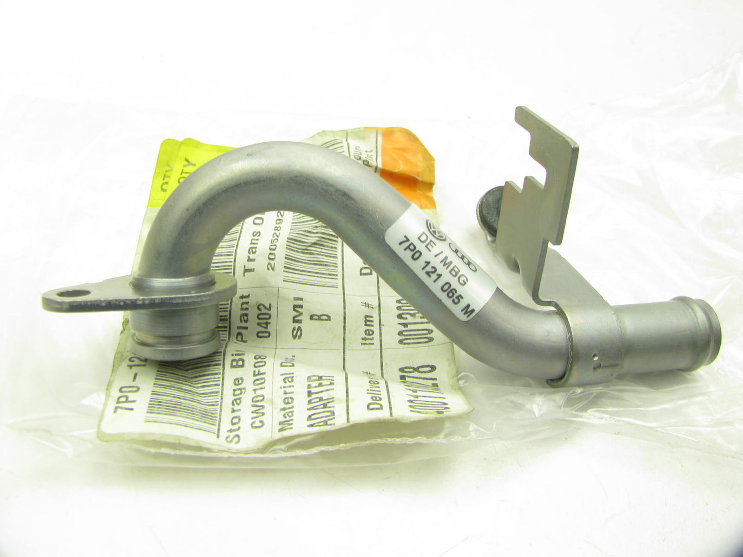 NEW OEM ATF Preheater Coolant Inlet Pipe Tube OEM For 11-17 VW Touareg 7P0121065