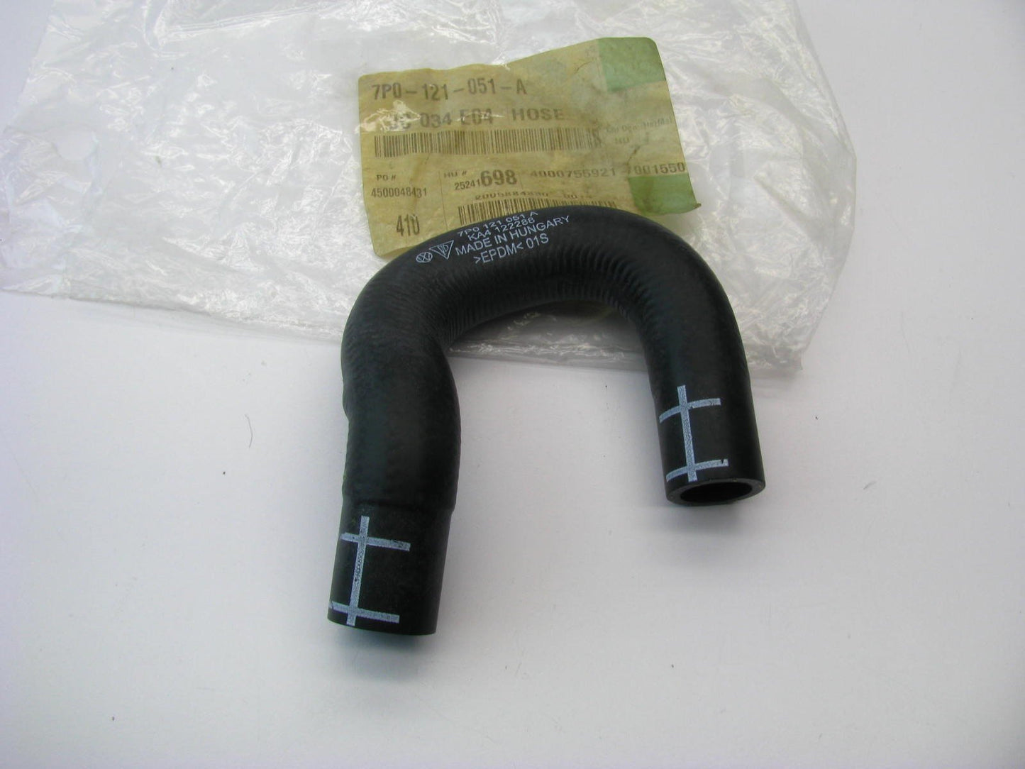 NEW Drive Motor Inverter Coolant Line Hose OEM For 12-15 VW Touareg HYBRID