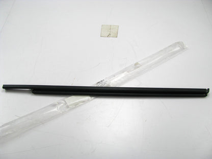 Front Right Side Door Window Belt Weatherstrip OEM VW 7P0837472B