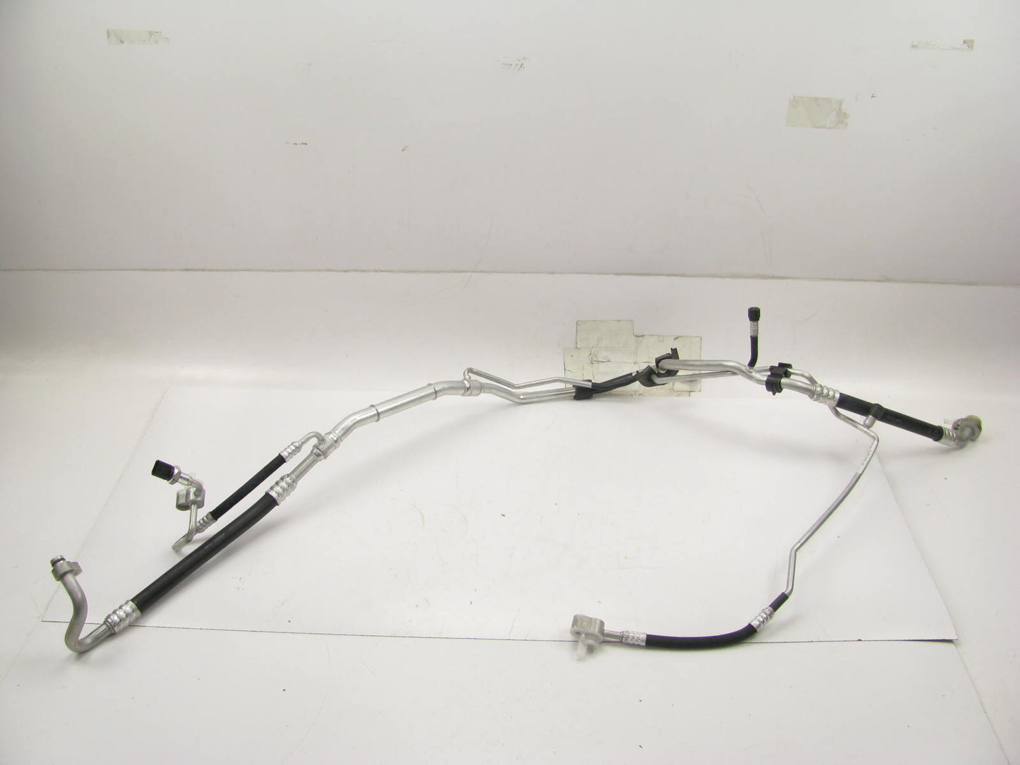 New Genuine A/C Suction Hose OEM For Volkswagen Touareg 11-16 3.0L Diesel