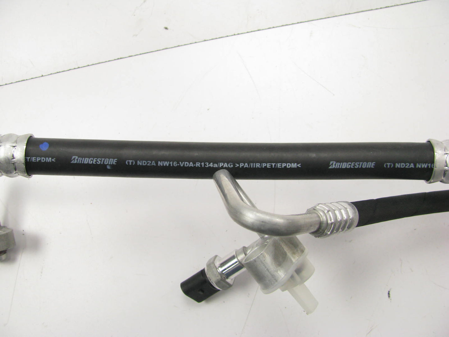 New Genuine A/C Suction Hose OEM For Volkswagen Touareg 11-16 3.0L Diesel