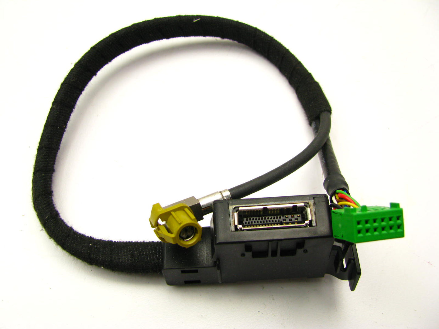 NEW GENUINE Multi Media Interface Cable Harness Adapter OEM 11-12 Touareg