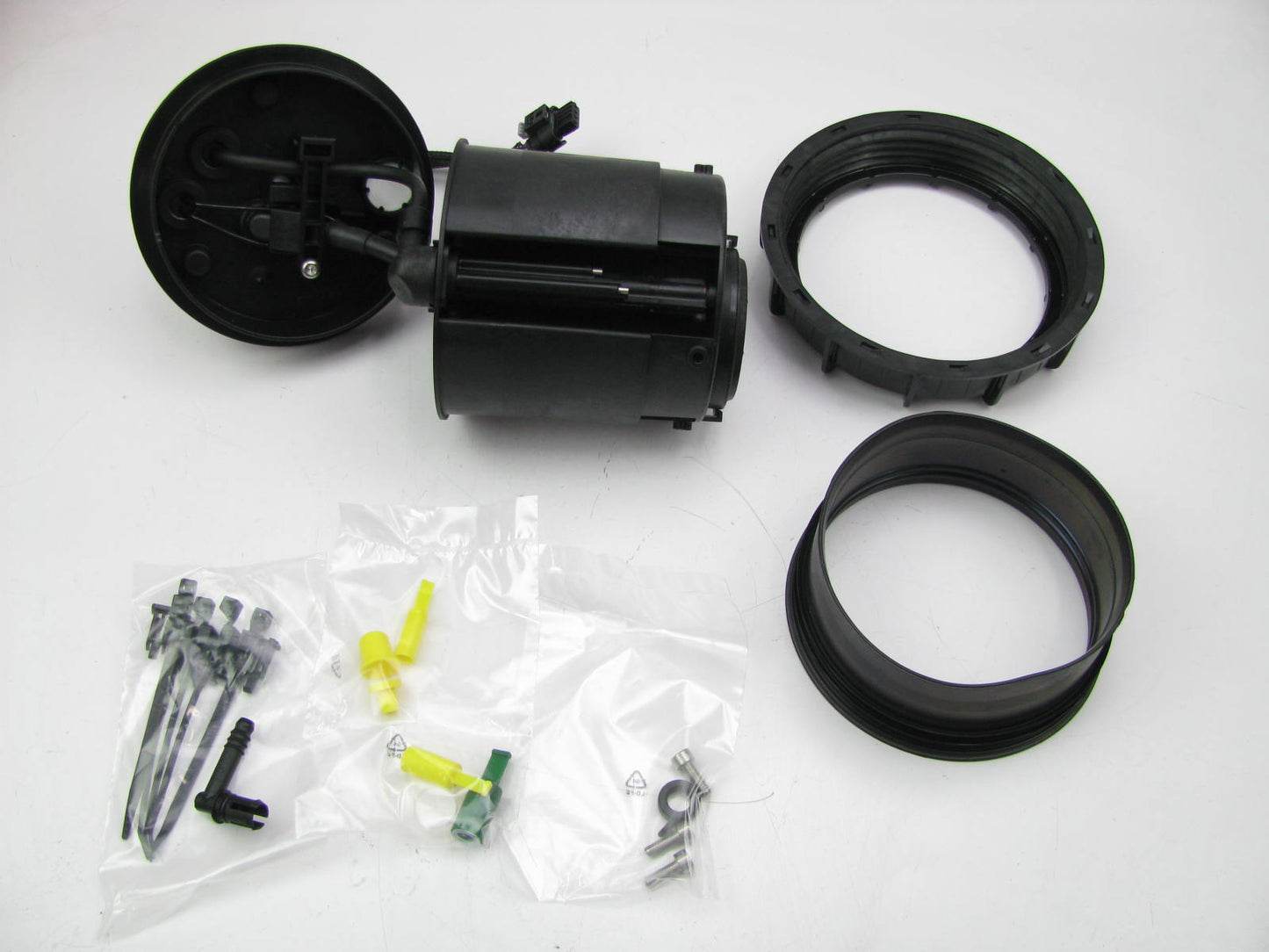 NEW - OEM VW Audi 7P6198970A  Diesel Exhaust Fluid DEF Heater
