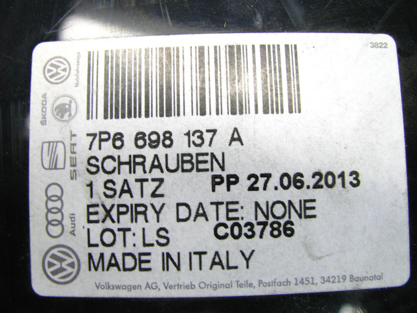 NEW - OEM VW Audi 7P6698137A Wheel Lock Kit For 2004-2017 Touareg