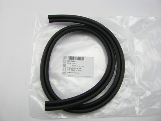 NEW - OEM Left Side Outer Cowl Water Deflector Seal 2012-17 VW Touareg 7P6819037