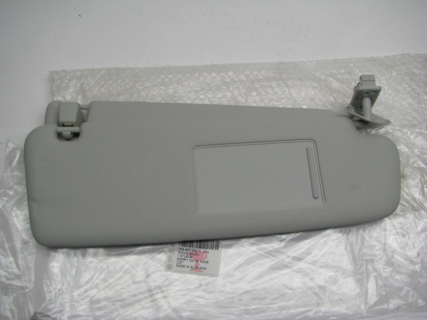 NEW - OEM RH Passenger Sun Visor 7P6857552N-2F4 For 2011-2014 VW Touareg