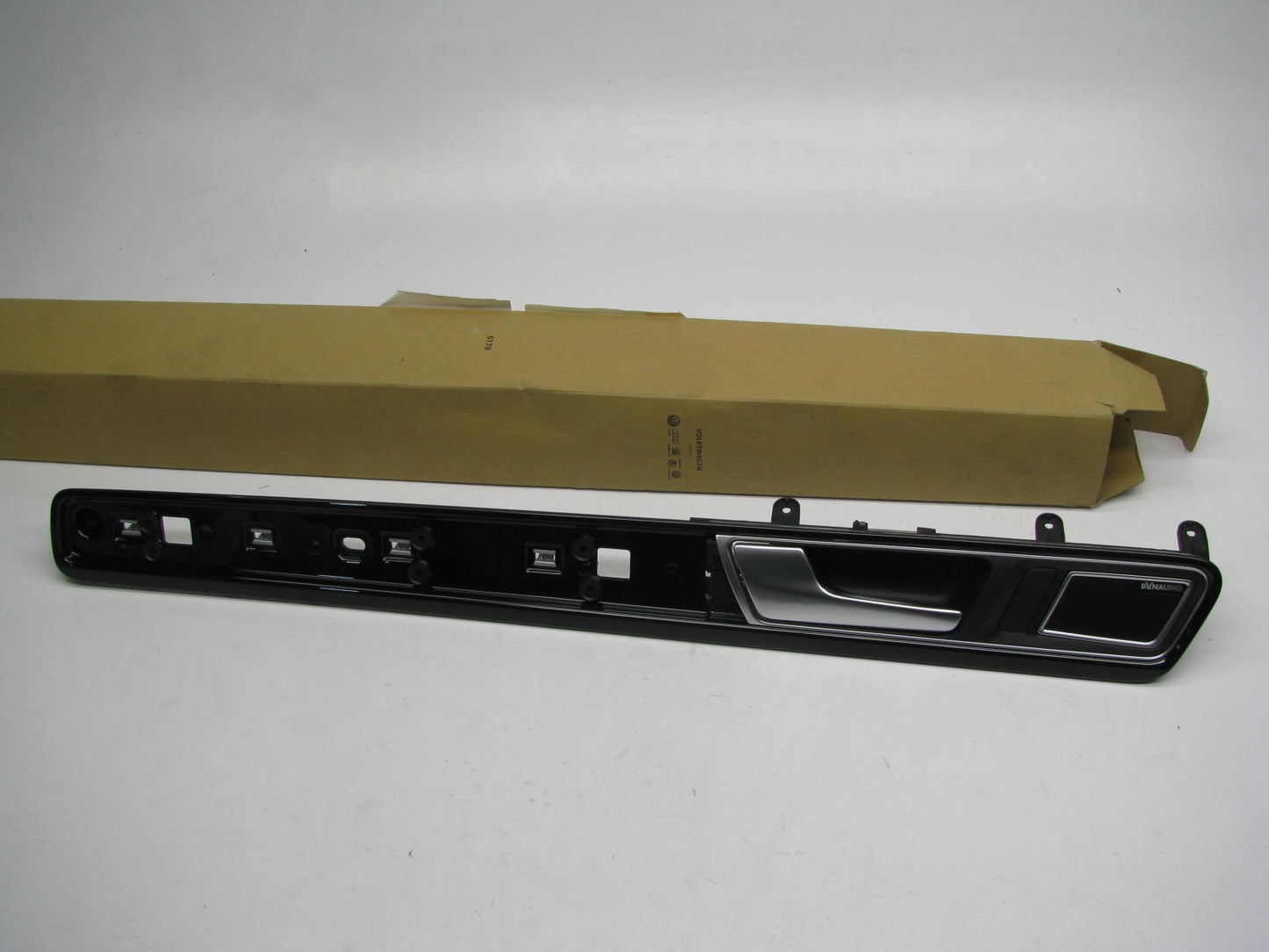 NEW - OEM 7P6867469BE-DOZ VW Audi REAR LEFT Interior Door Handle Trim Panel