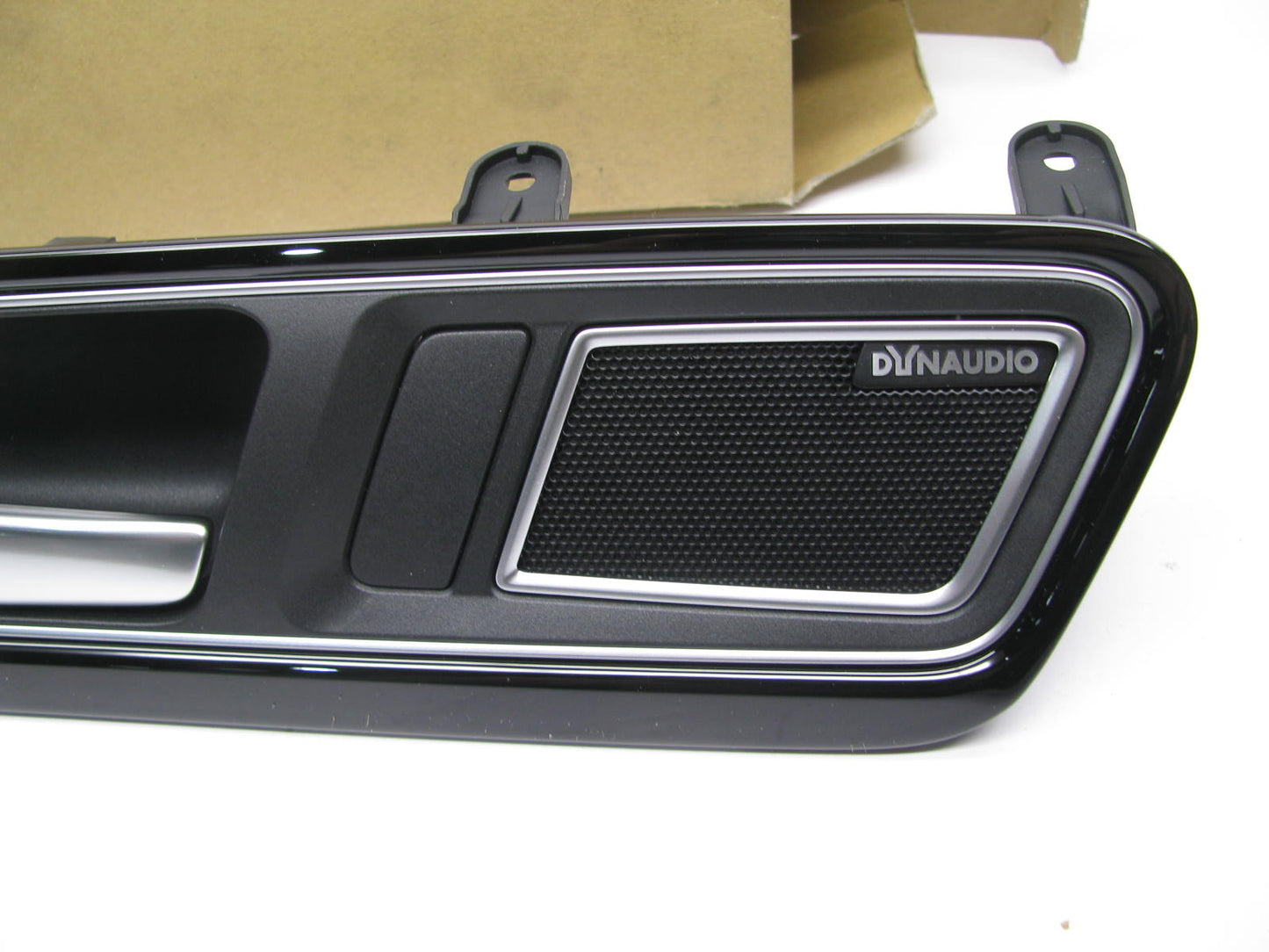 NEW - OEM 7P6867469BE-DOZ VW Audi REAR LEFT Interior Door Handle Trim Panel