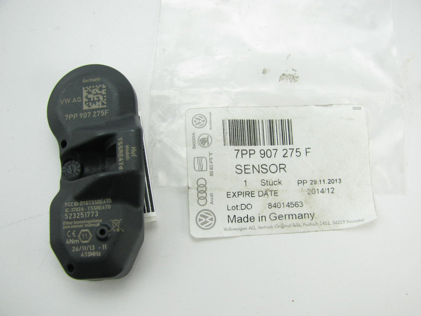 (1) NEW Genuine OEM For VW Audi 7PP907275F TPMS Tire Pressure Monitor Sensor