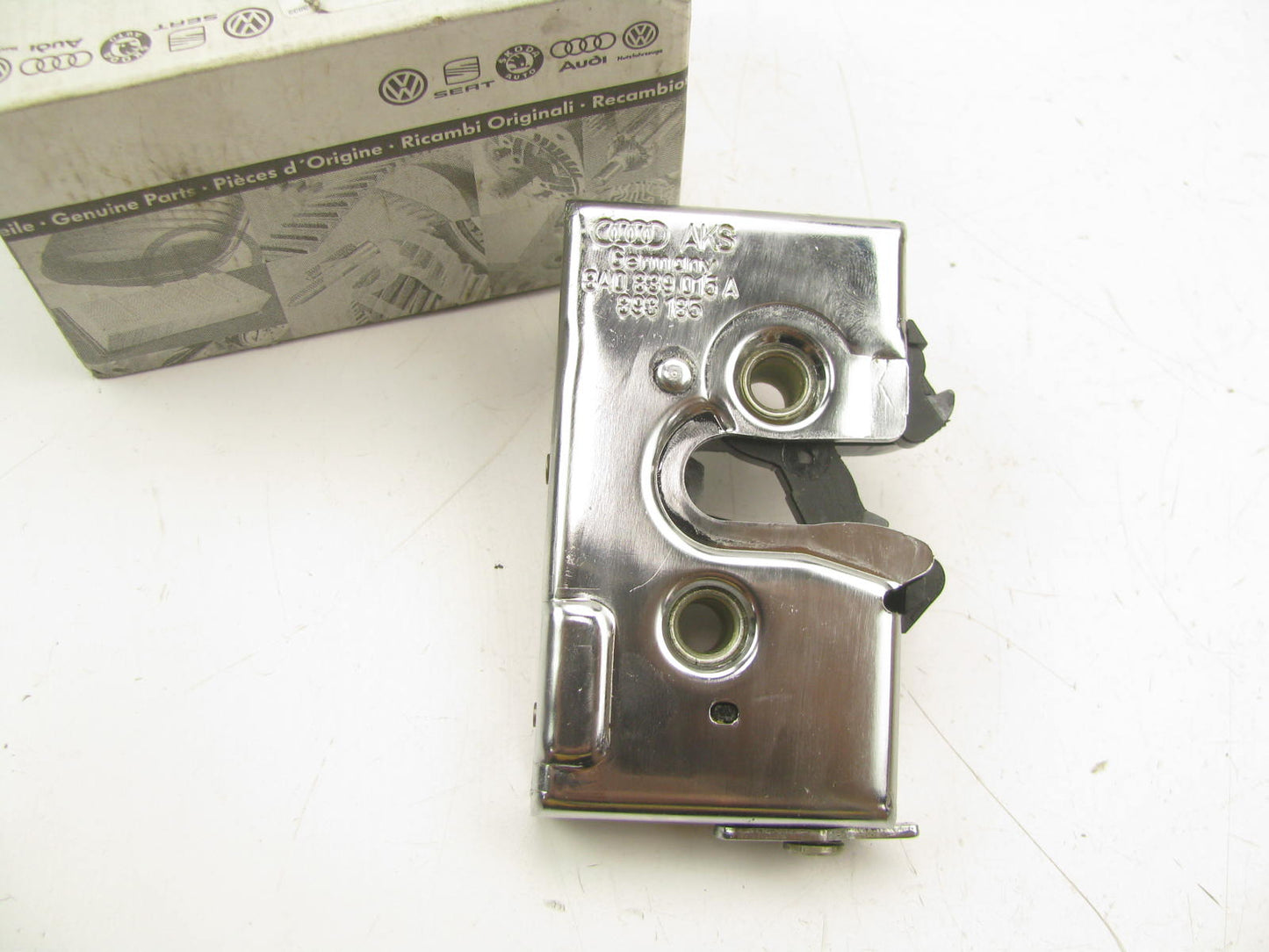 NEW - OEM Audi 8A0839015A Left Door Latch Lock 1988-92 Audi 80 1988-95 90