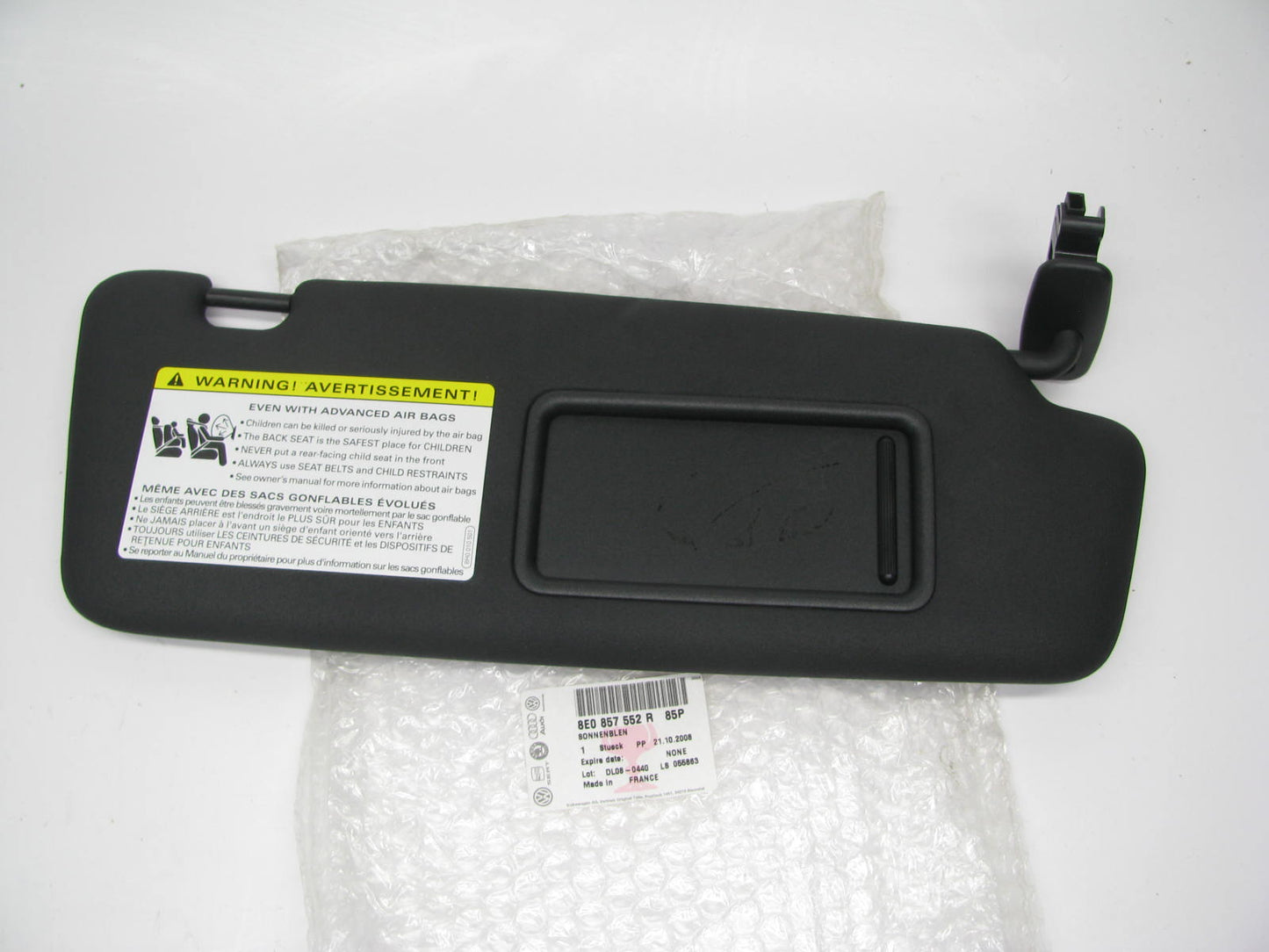 NEW OEM Right Sun Visor Black Sunvisor 05-08 Audi A4 / S4 / RS4 8E0857552R-85P