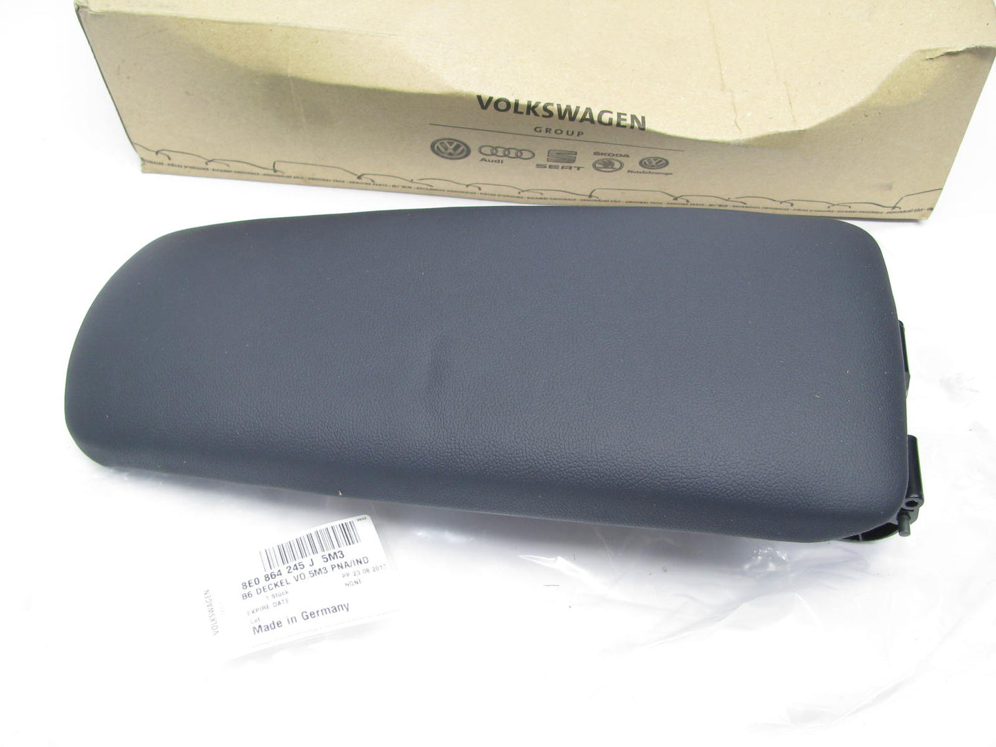 NEW VW Audi 8E0864245J-5M3 Center Console Armrest Lid OEM For 04-05 Audi A4 S4