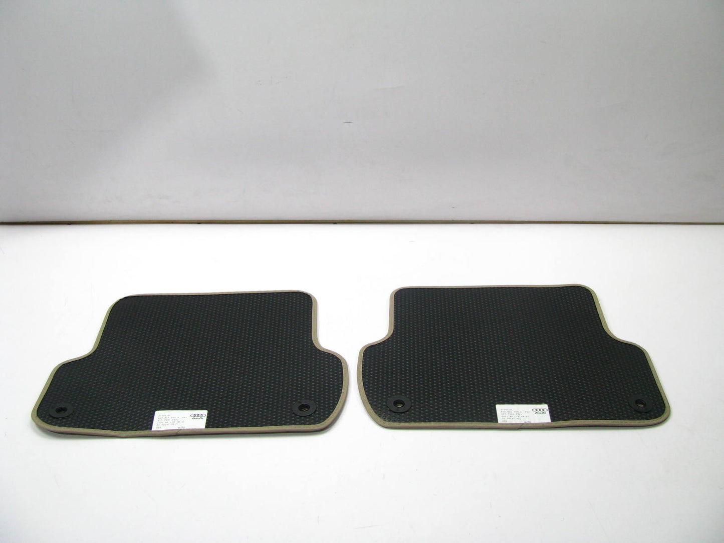 NEW OEM Audi 8E0864450A-92J Rear Tan Floor Mat Carpet Set - 2002-2008 AUDI B7 A4