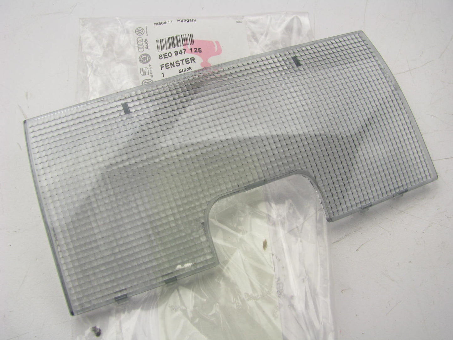NEW - OEM Genuine Front Roof Dome Light Lens 2002-08 Audi A4 Quattro 8E0947125