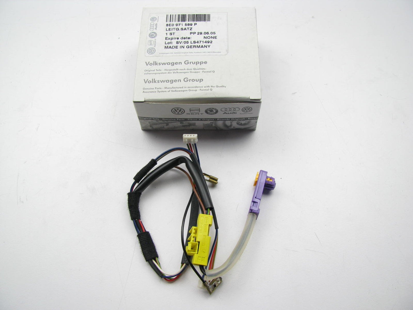 NEW GENUINE SRS Wiring Harness OEM Audi 8E0971589P
