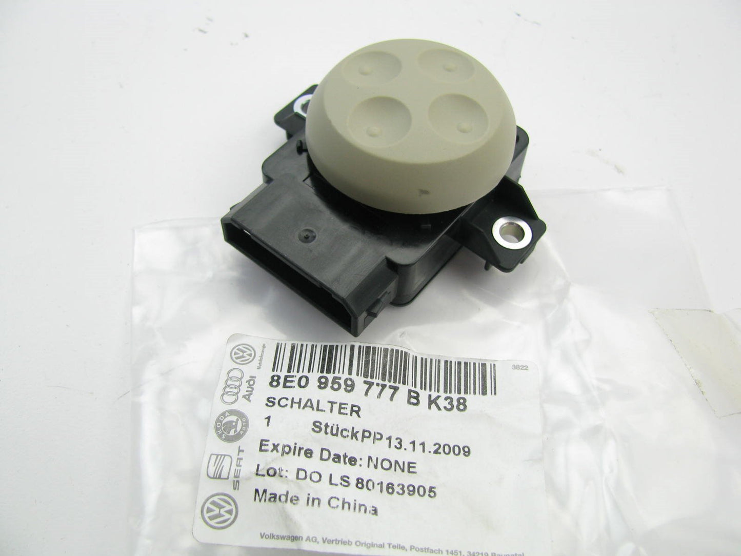 NEW GENUINE 11-15 Audi 8E0959777BK38 Front Power Seat Lumbar Switch BEIGE