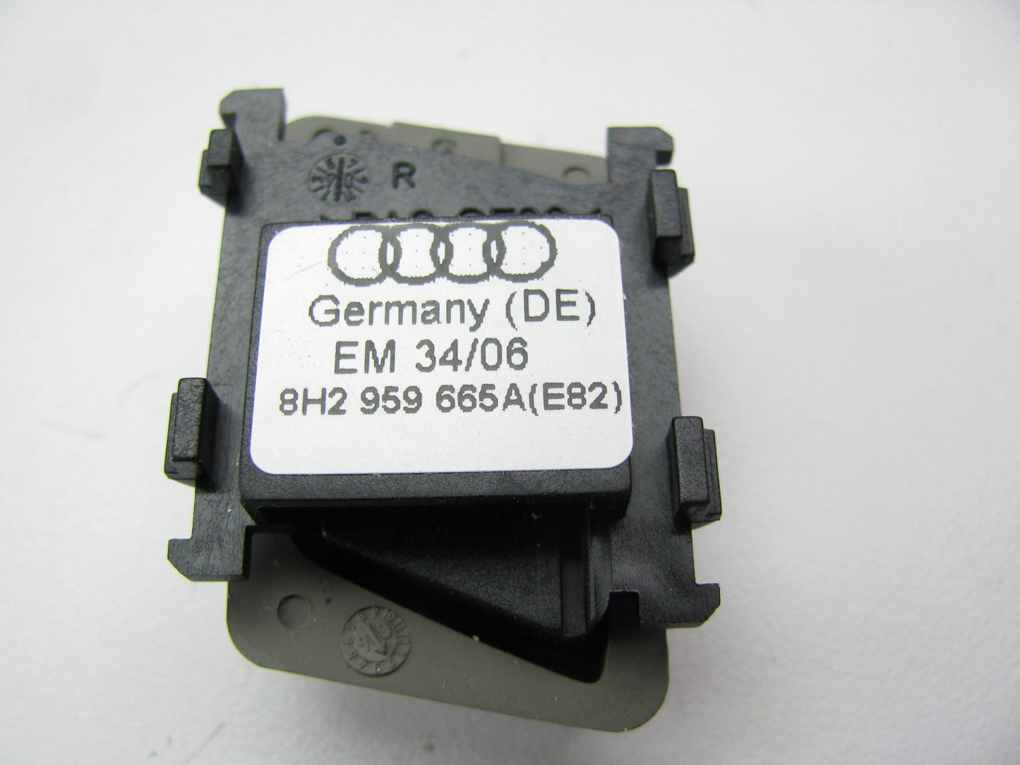 NEW - OEM Front Right Power Seat Adjust Button Switch Gray Audi 8H2959665AE82