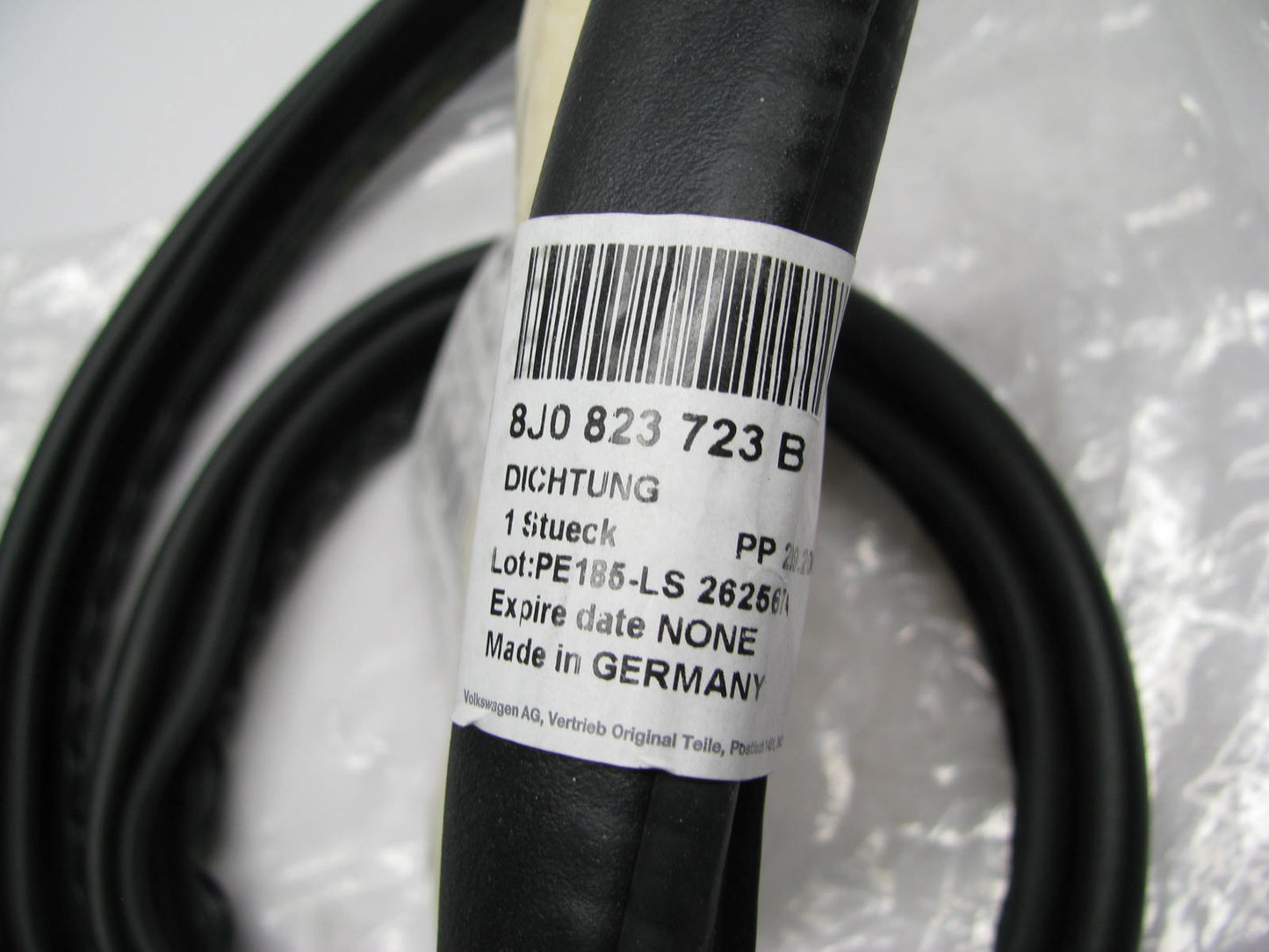 NEW - OEM 8J0823723B Rear Hood Seal For 2008-2015 Audi TT