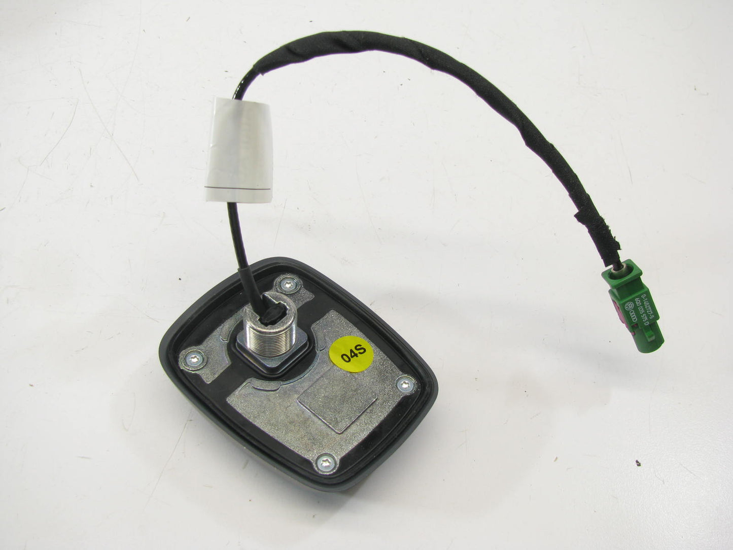 NEW - OEM VW Audi 8J7035503BGRU Navigation Antenna 08-13 TT Quattro Convertible