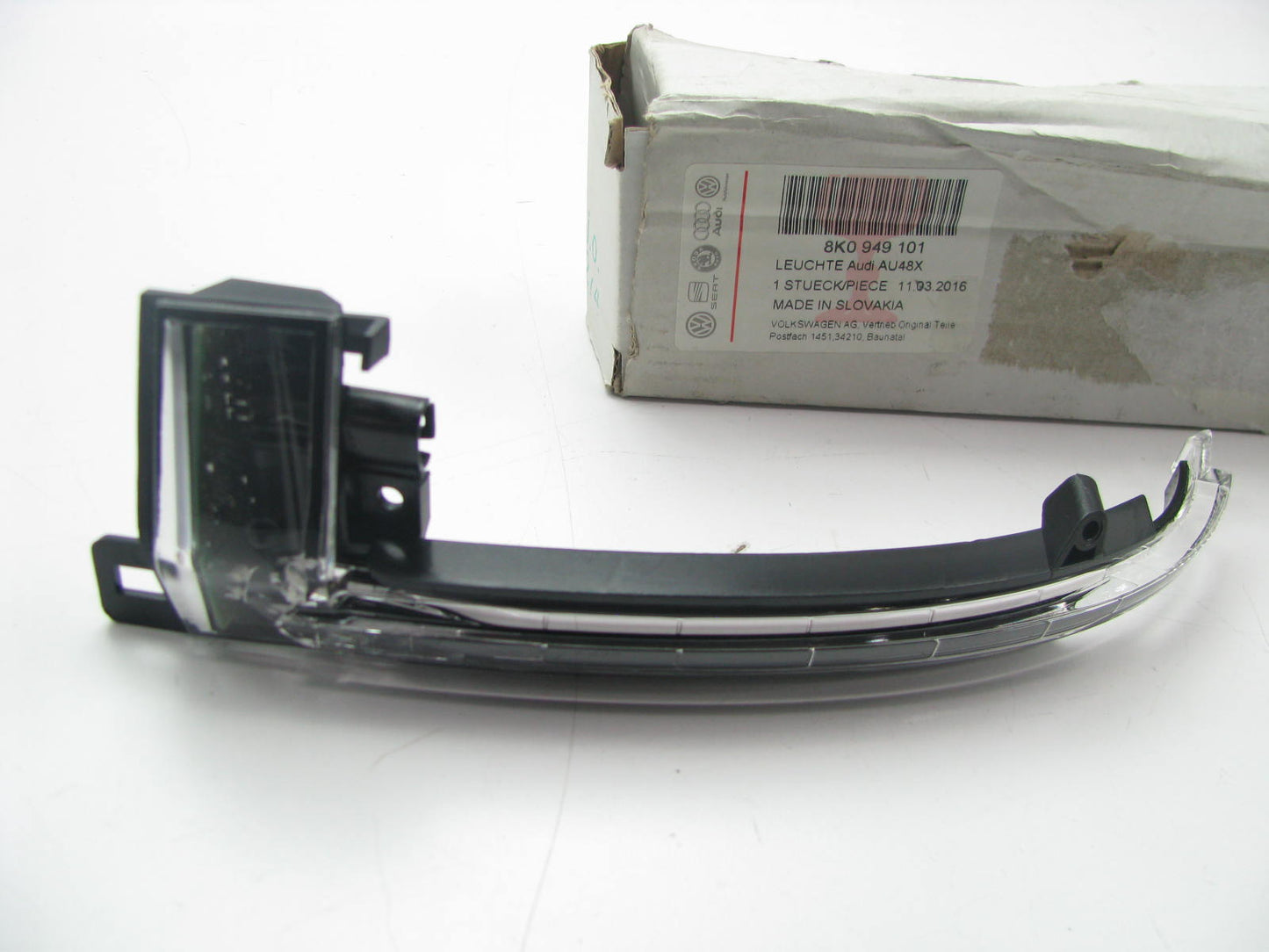 NEW - OEM Audi 8K0949101 Front Left Mirror Turn Signal Light Lamp