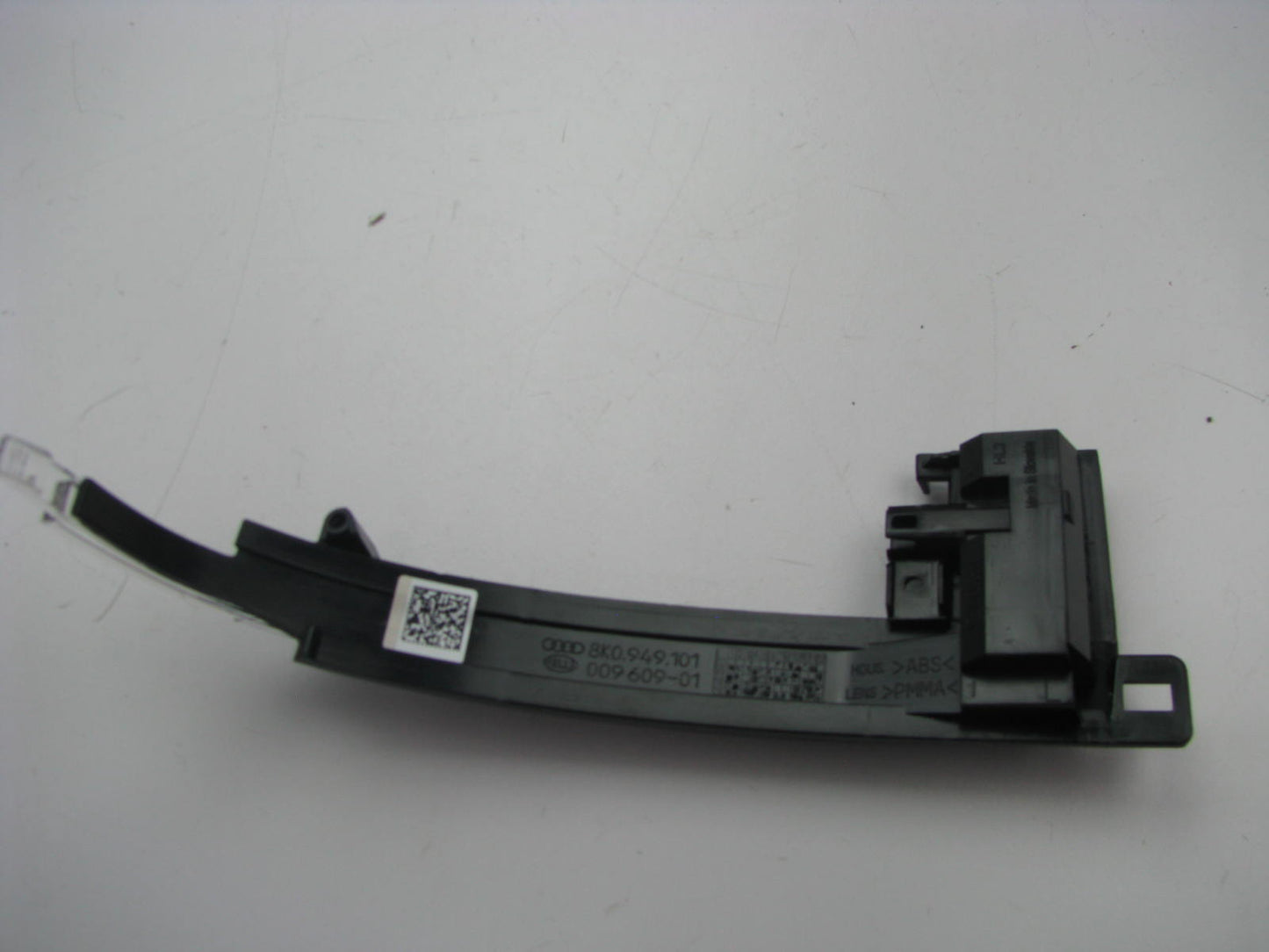 NEW - OEM Audi 8K0949101 Front Left Mirror Turn Signal Light Lamp
