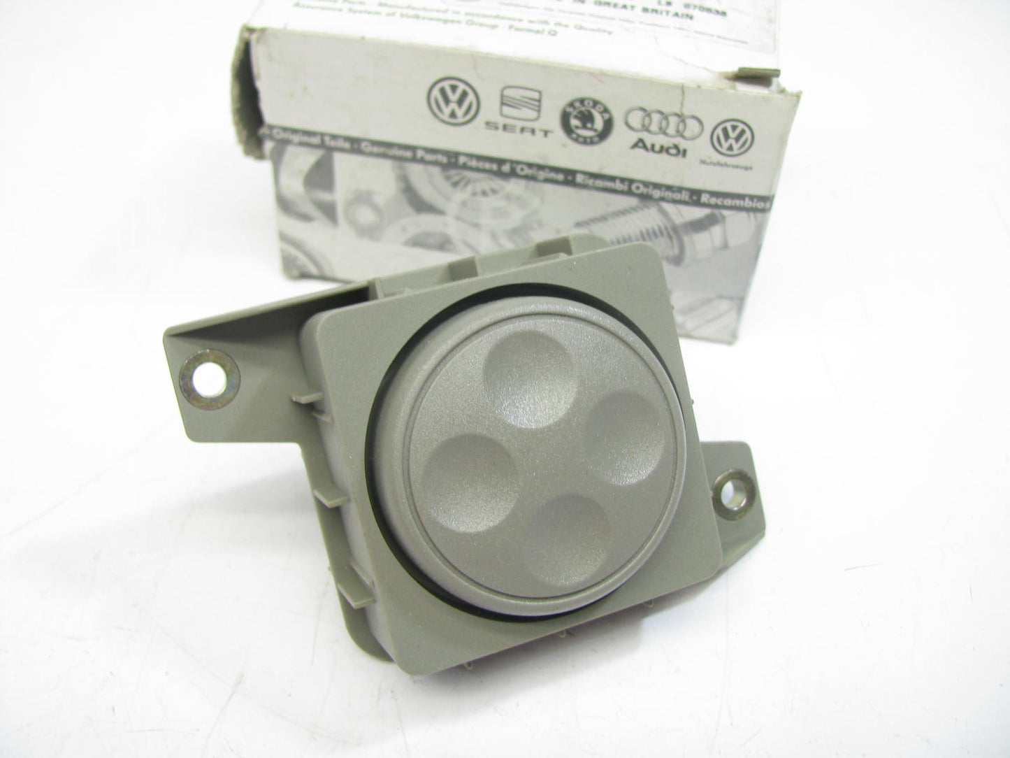 New OEM Power Seat Lumbar Switch Platinum For 02-04 Audi A6 8L0959777AE59
