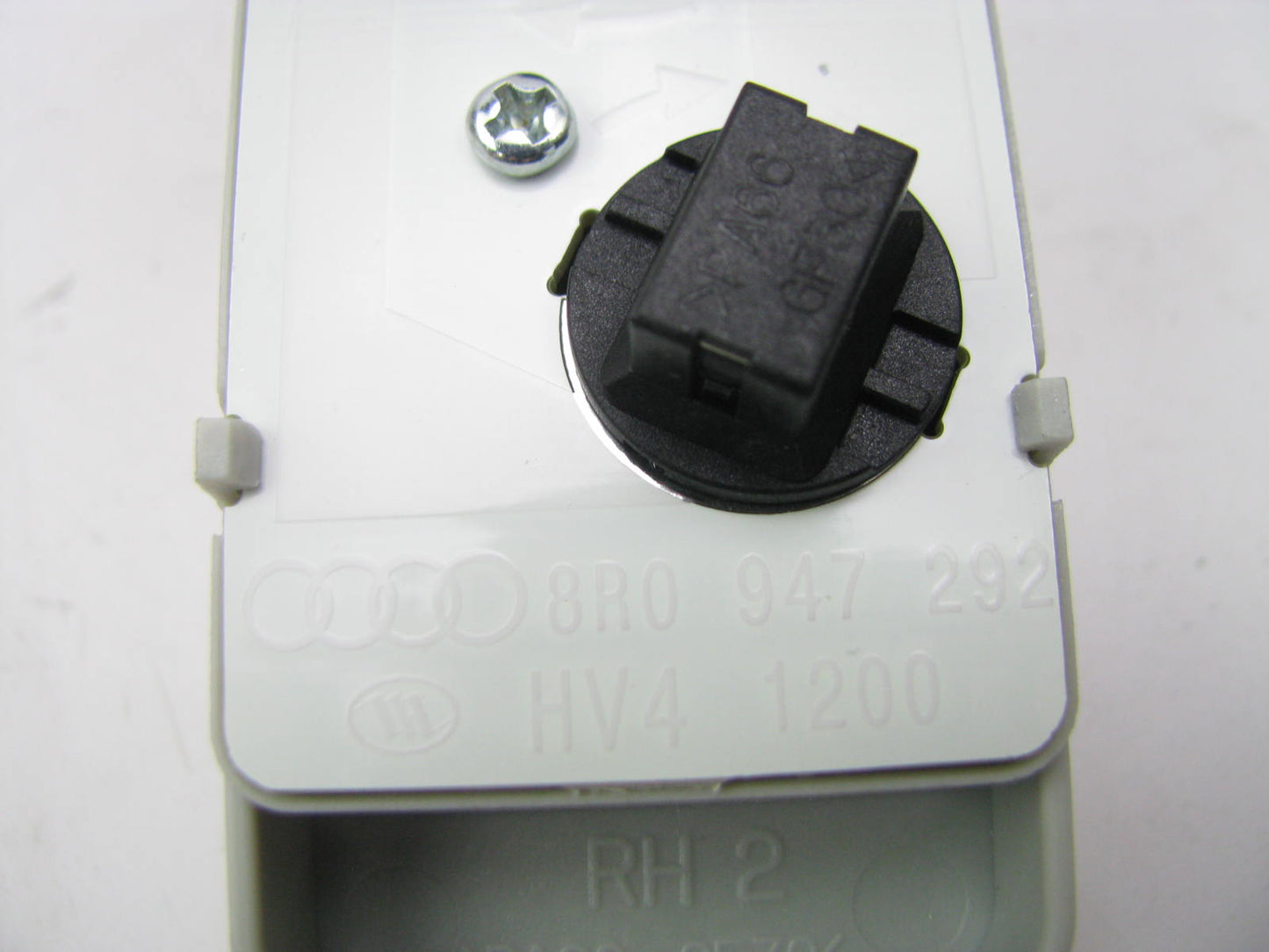 NEW - OEM Audi 8R0947292BF1 REAR Right Map Reading Light 2013-17 Q5 2014-17 SQ5
