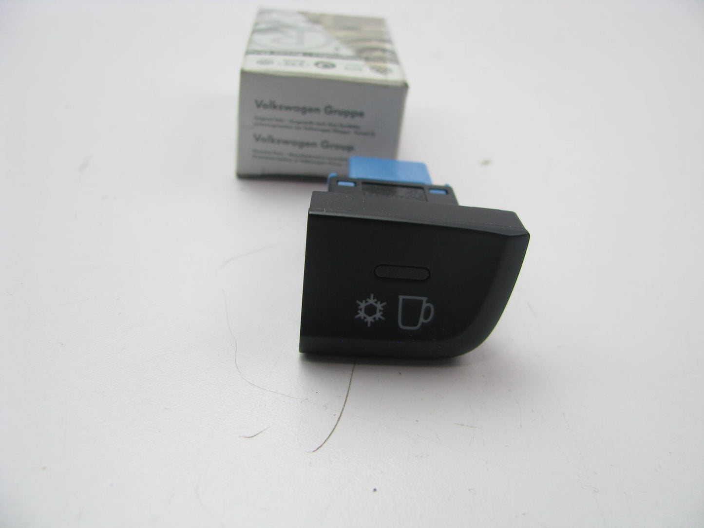 NEW - OEM VW Audi 8R0959619A Console Cup Holder Switch 2009-17 Q5 2014-17 SQ5