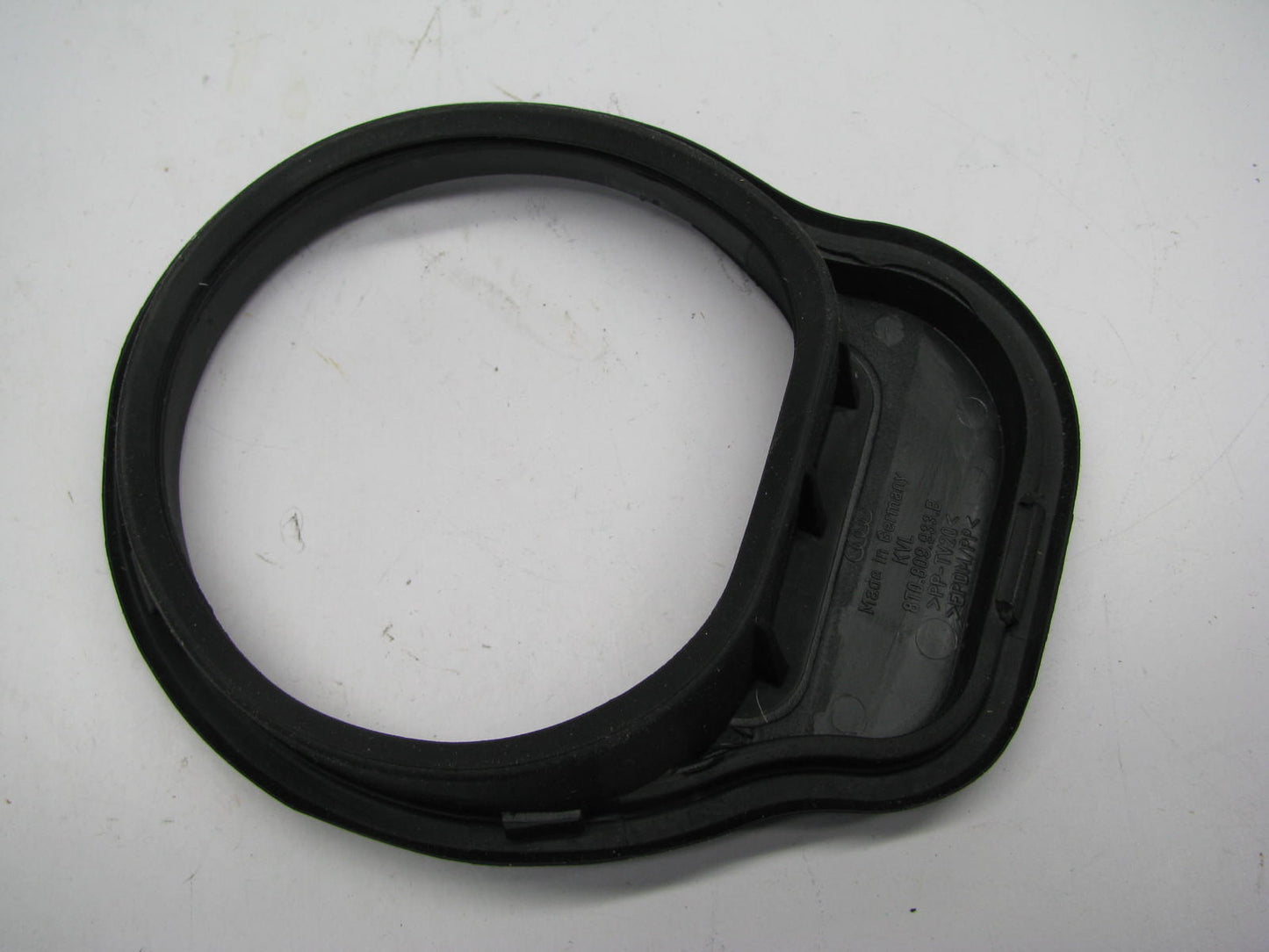 NEW GENUINE VW Audi 8T0809933B Fuel Tank Cap Retainer OEM For 13-15 Audi RS5