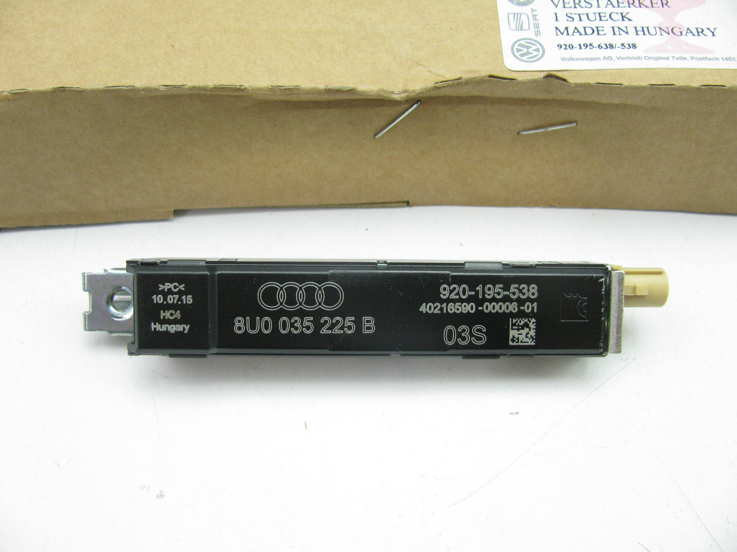 NEW - OEM 8U0035225B Lower Antenna Amplifier For 2015-2018 Audi Q3