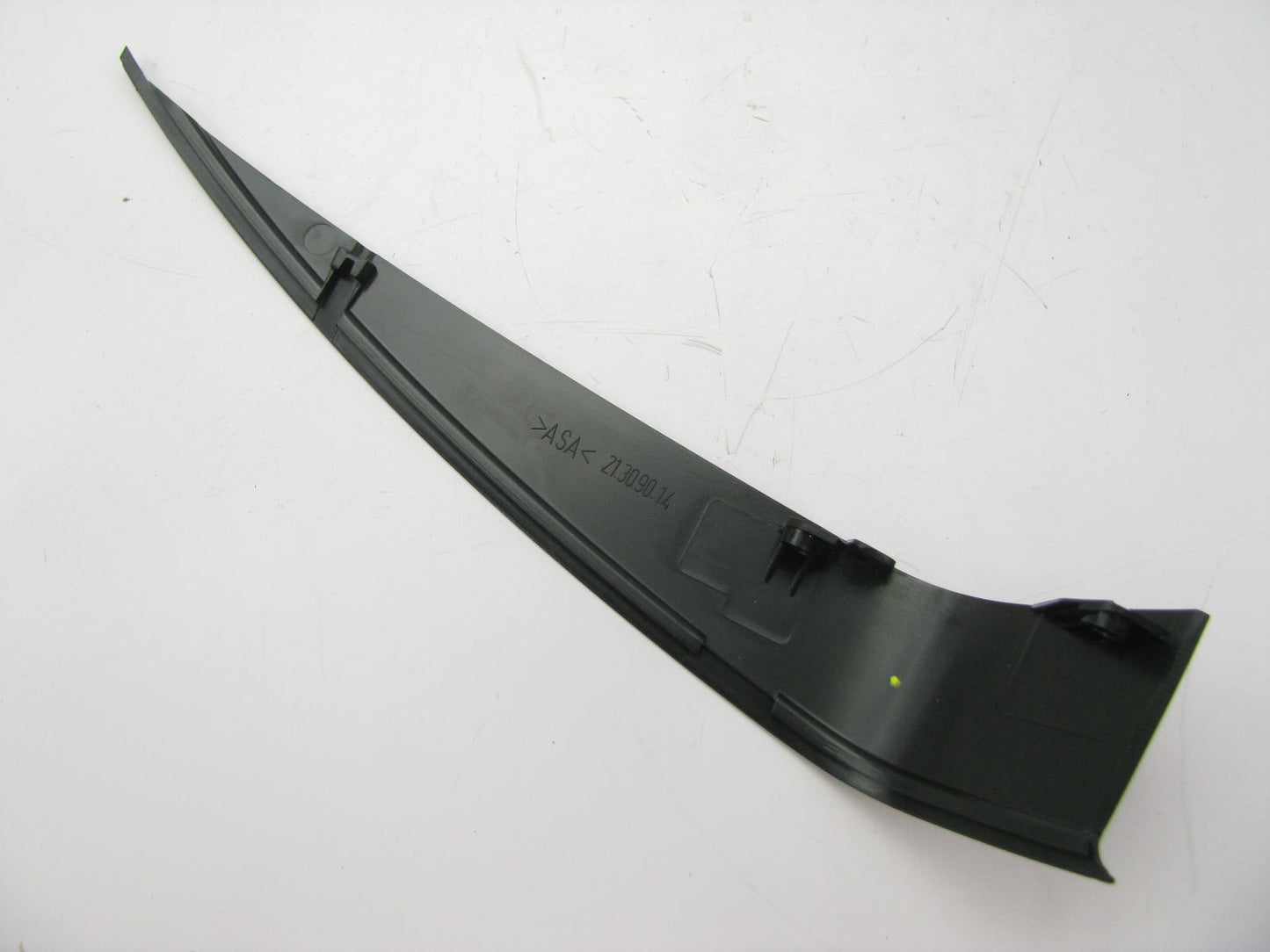 NEW - OEM VW Audi 8U0945253 Rear Left Tail Light Trim 2013-2014 Q3