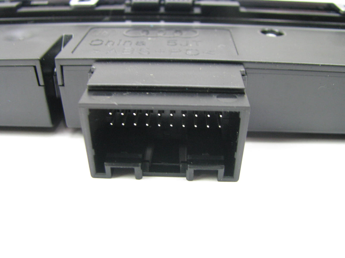 NEW - OEM 8V0925301CHNV6 Hazard Warning Light Switch For 2015-2017 Audi A3