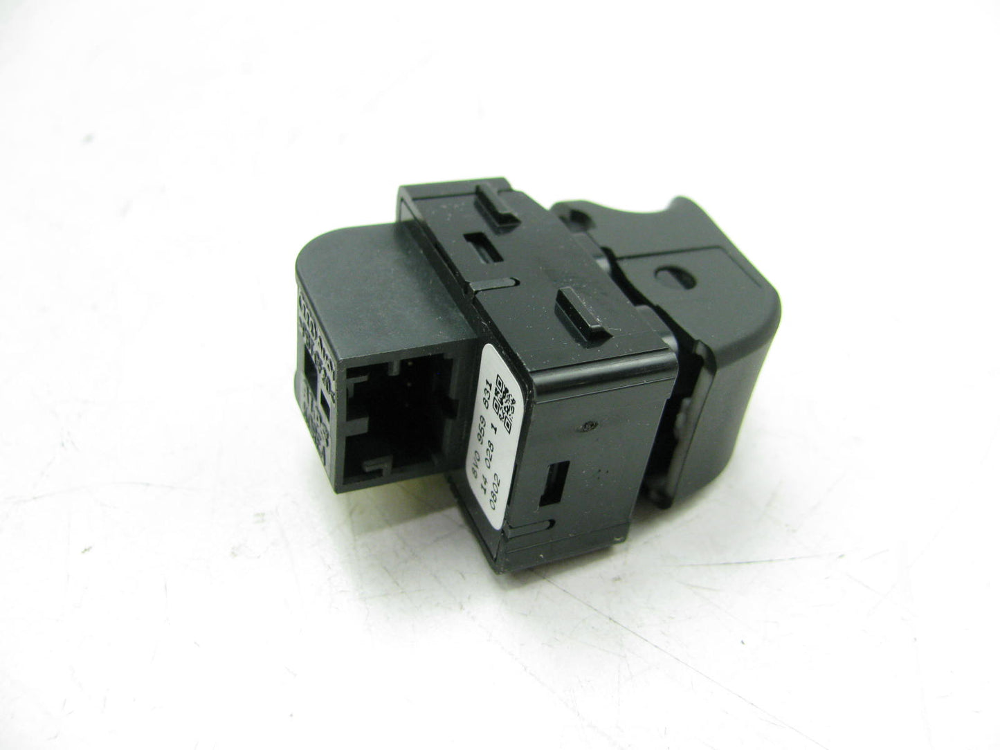 NEW - OEM Audi 8V0959831 Trunk Release Switch 2015-2016 A3 S3
