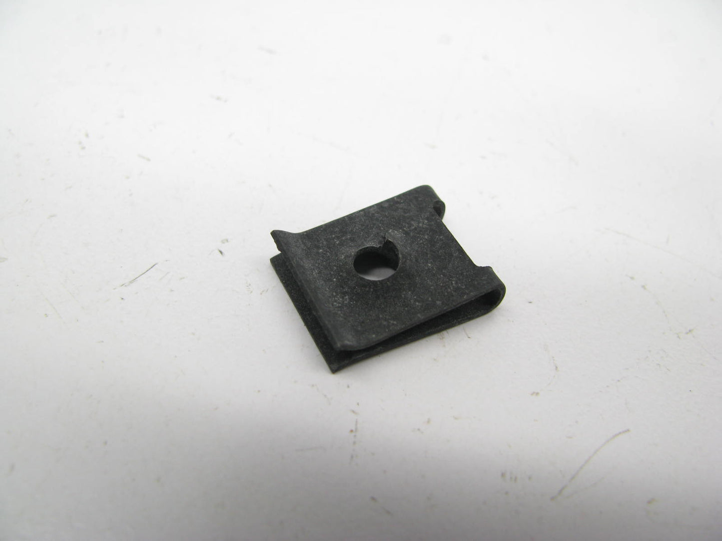 (5) Genuine OEM Volkswagen Fender Liner U-Nuts N0154391