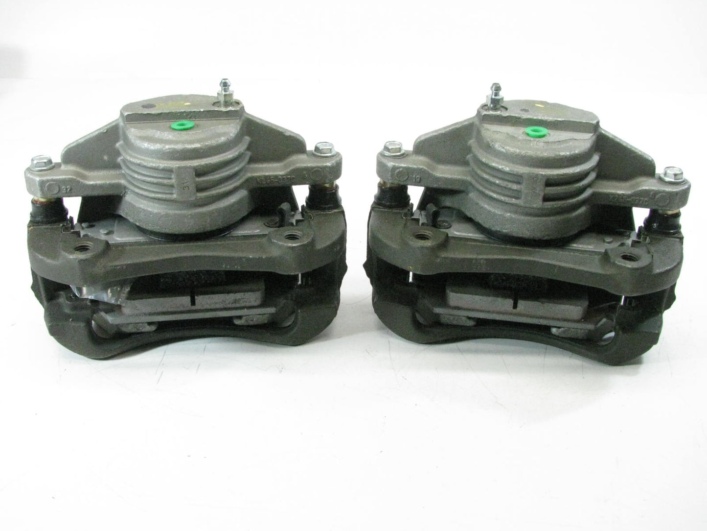 Wagner 13-500809 Remanufactured Disc Brake Caliper Set - Front