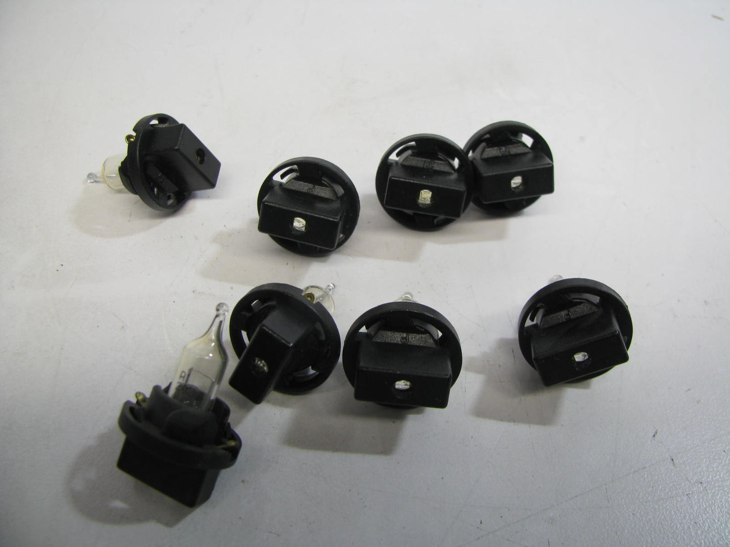 (8) Wagner 2033 Instrument Panel Light Bulb