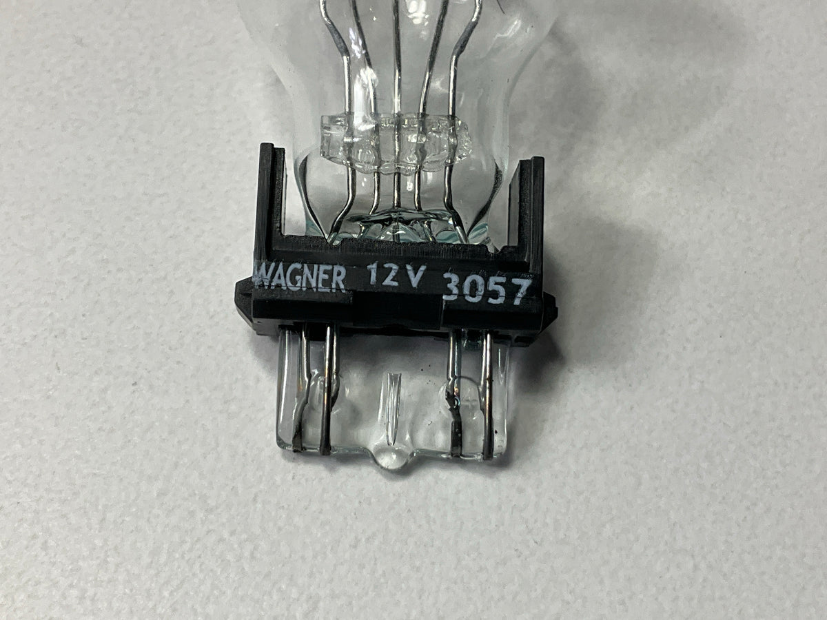 (7) Wagner 3057 Light Bulb 12 V - 32.2 CP