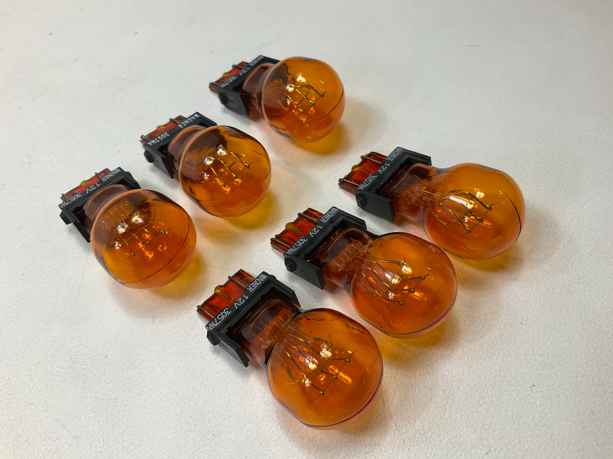 (6) Wagner 3057NA Front Light Bulb 14 V - 24-2CP