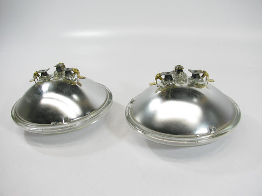 (2) Wagner 4007 Sealed Round Headlight Headlamp Bulb - PAR46 100W 13V