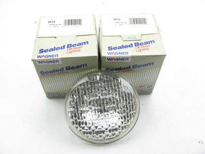 (2) Wagner 4019 5 3/4'' Sealed Beam Lamp Light Bulbs PAR 46 6.2V 30W