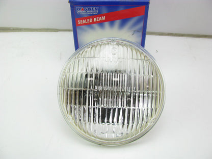 Wagner 4480 13 Volt 60 Watt Sealed Beam Lamp Light Headlamp Bulb PAR46