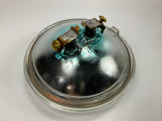 DIFFERENT CENTER CAP - Wagner 4505 Sealed Beam Headlamp Headlight Bulb 28V 50W