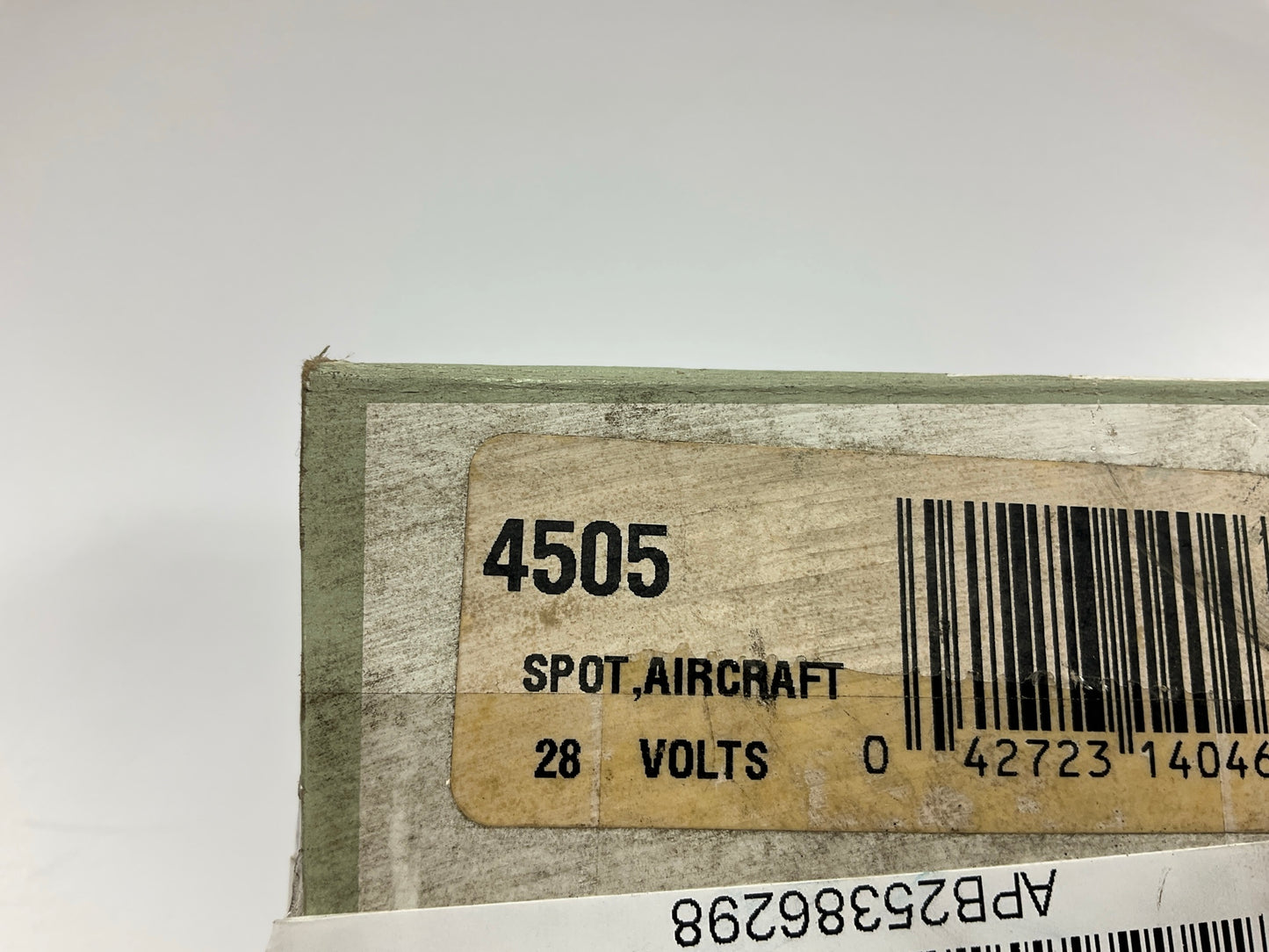 DIFFERENT CENTER CAP - Wagner 4505 Sealed Beam Headlamp Headlight Bulb 28V 50W
