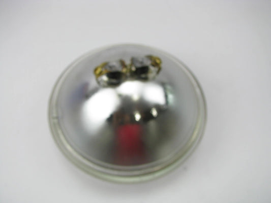 28 Volts - Wagner 4570 Sealed Beam Headlight Headlamp Lamp Bulb - 5-3/4'' 28V