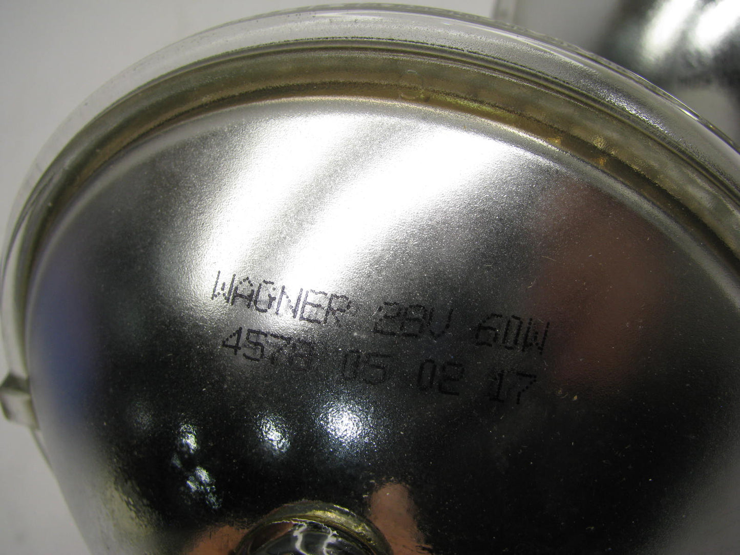 (2) Wagner 4578 60w 28v PAR46 Sealed Beam Aviation Light Bulb