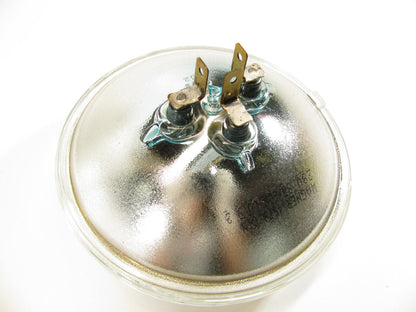 (2) Wagner 4579 Sealed Beam Headlamp Headlight Bulbs 28V 80W PAIR