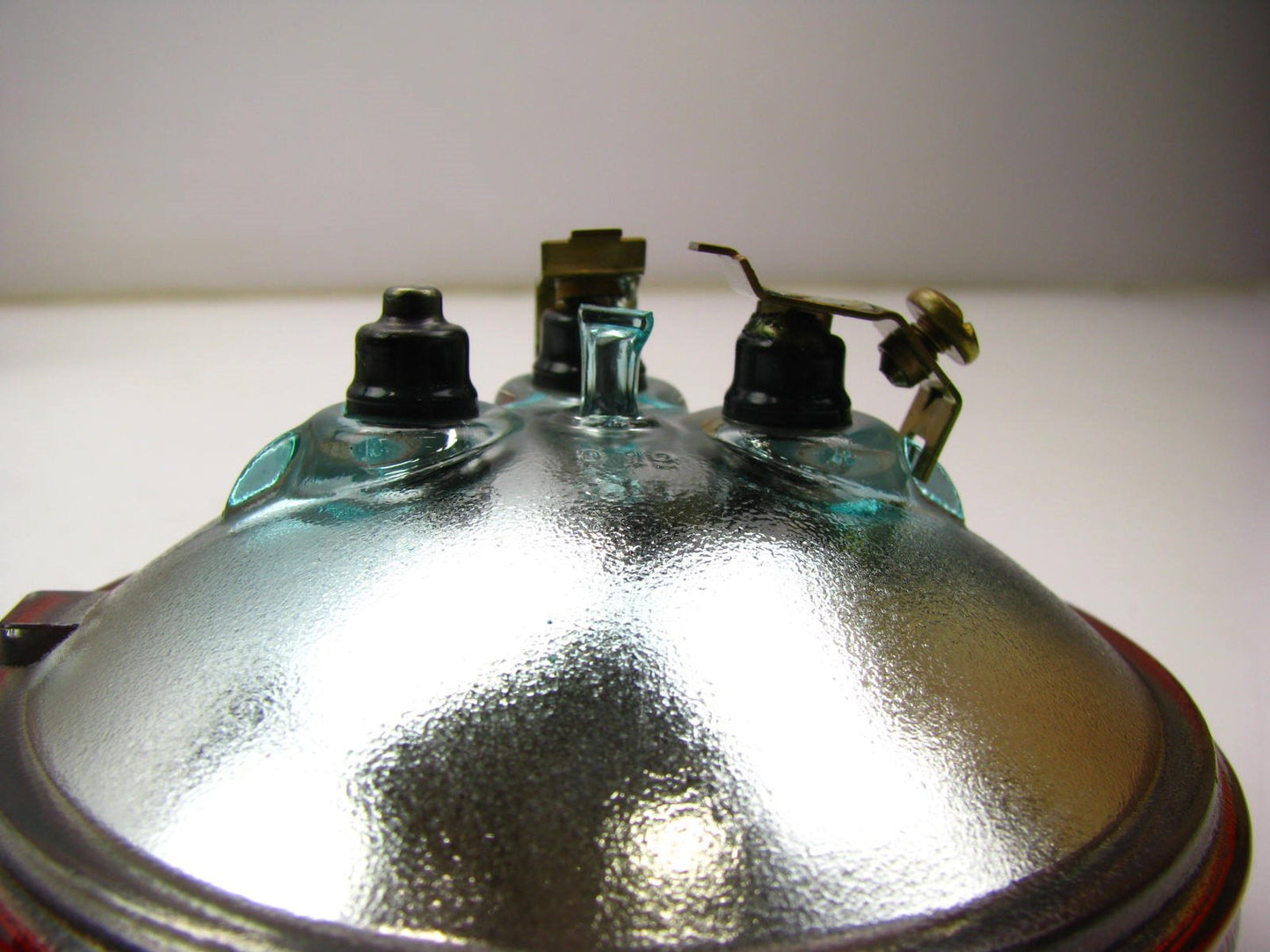 (12) WAGNER 4752R 28V 60W RED Light Lamp Bulb Red Beam 28 Volt 60 Watts PAR36