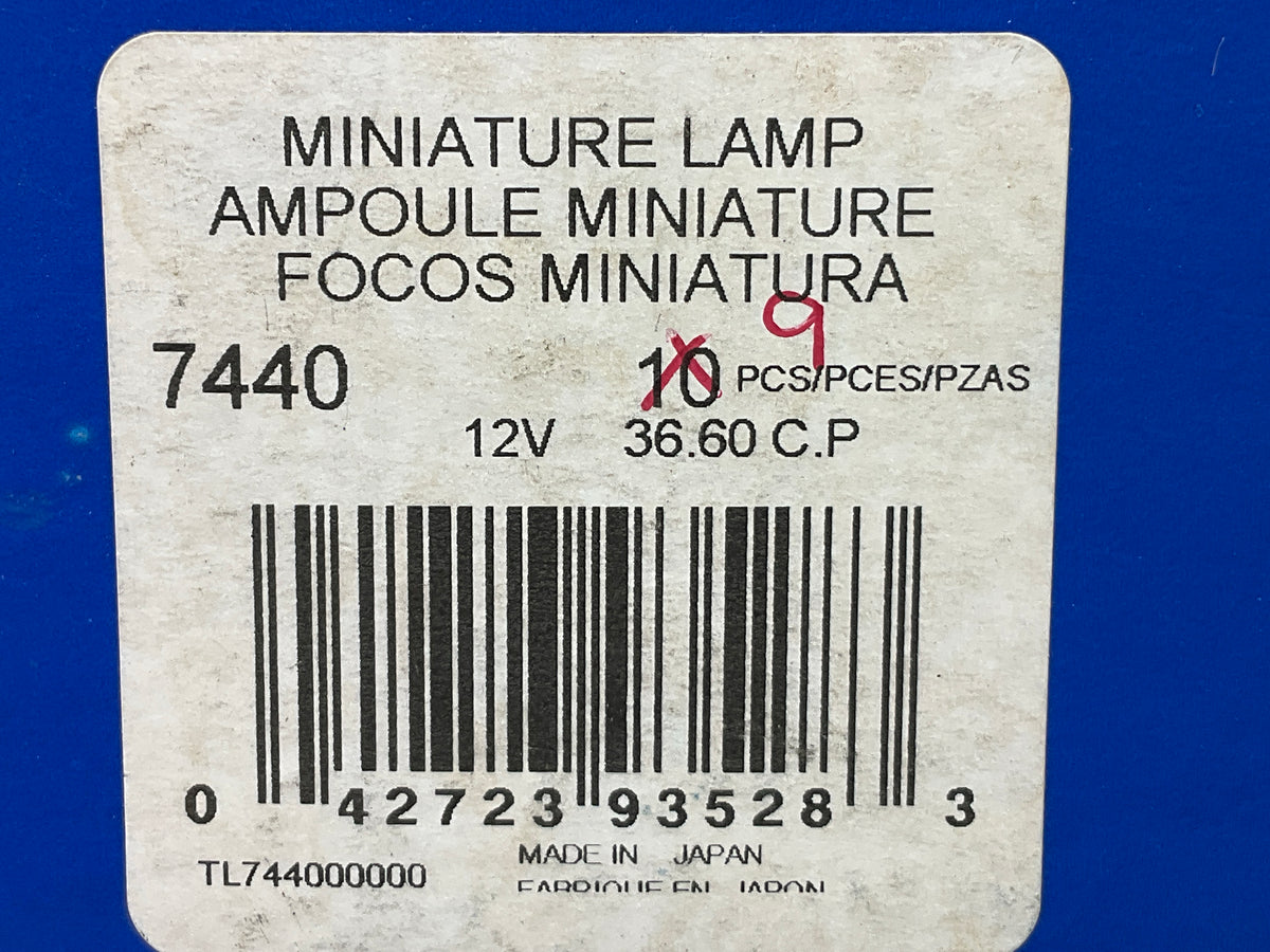 (9) Wagner 7440 Light Bulb 12V , 36.60 C.P